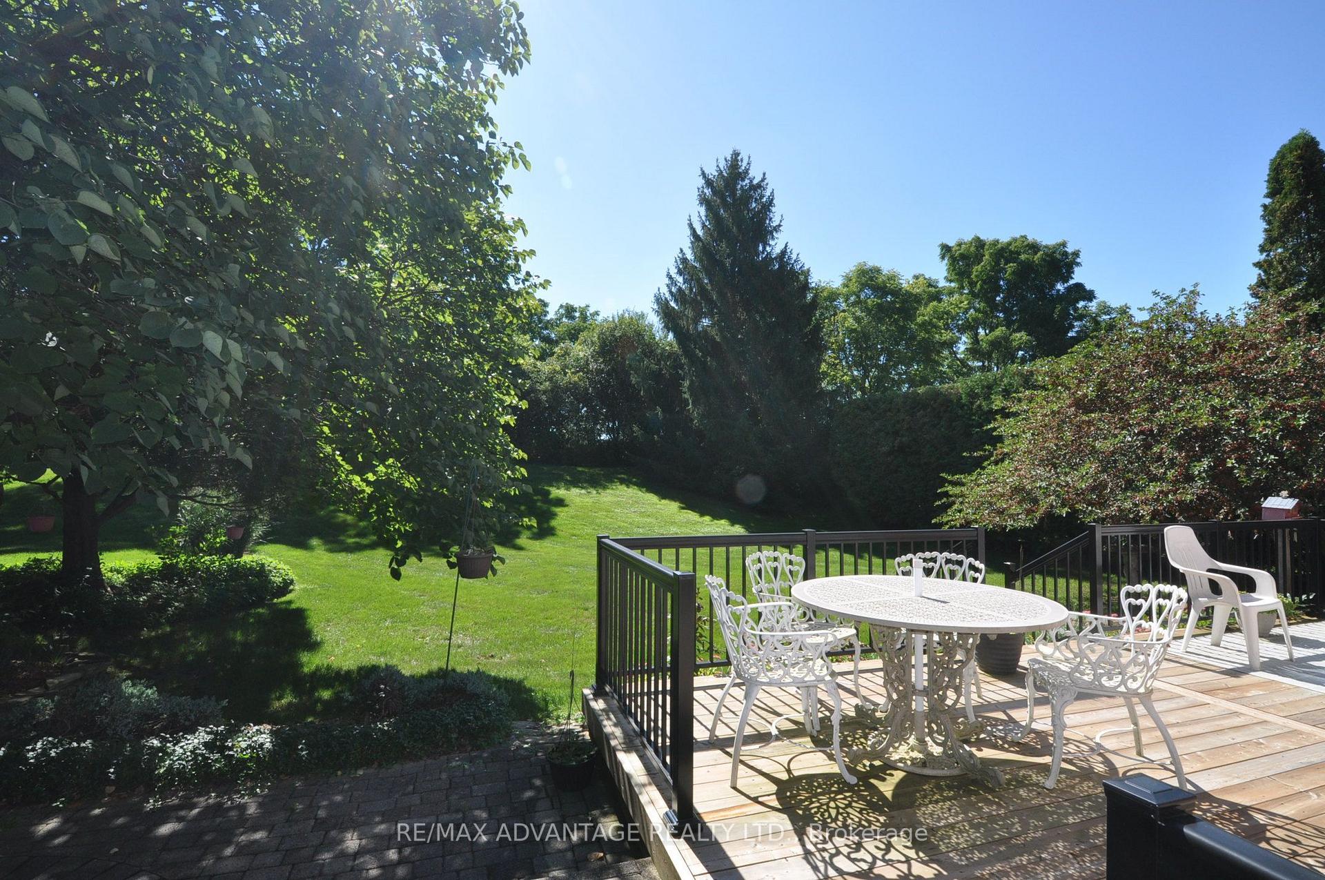 Photo 14 of 4 Croydon Drive, Middlesex Centre, Arva — HOMEH