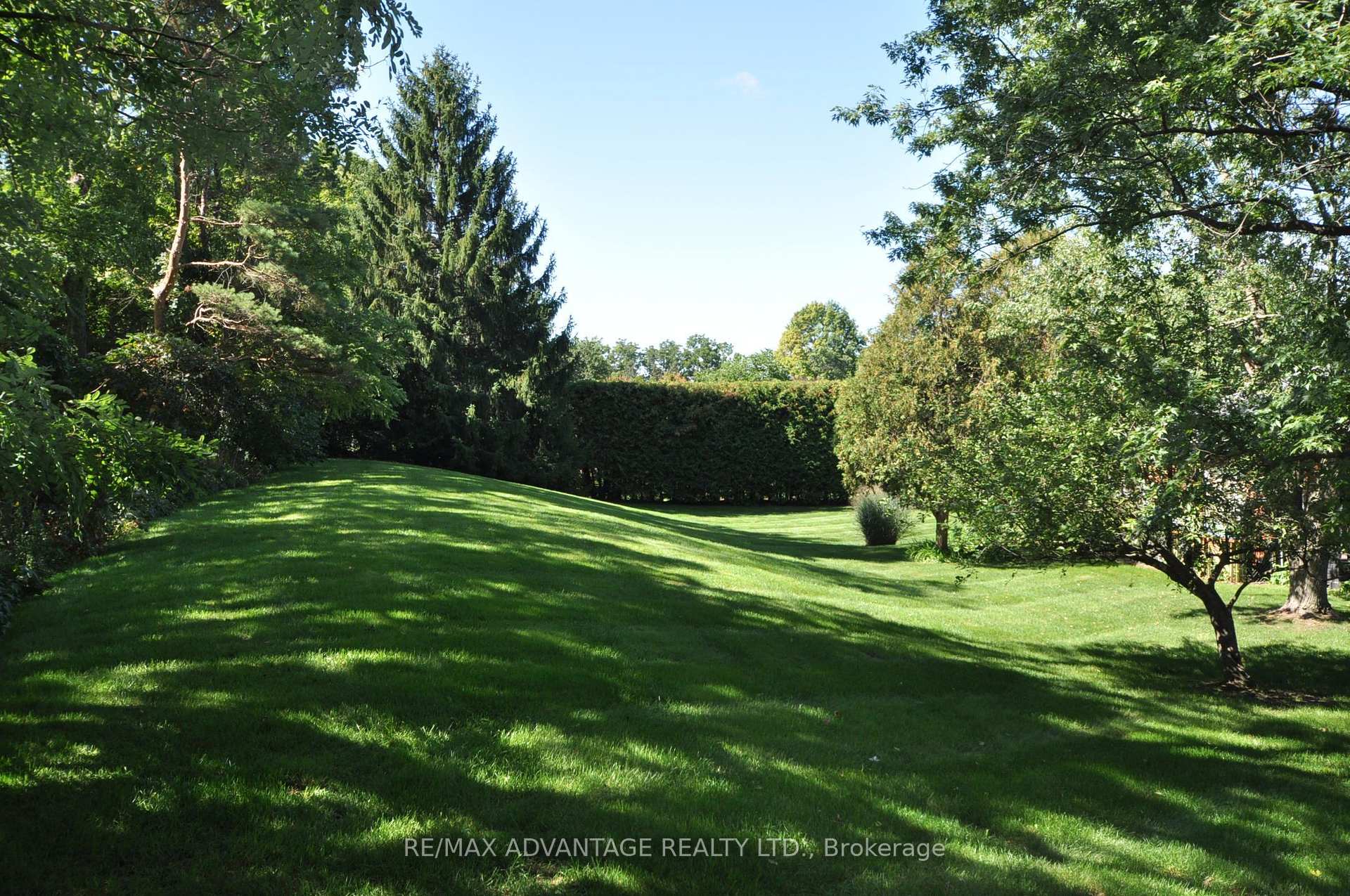 Photo 23 of 4 Croydon Drive, Middlesex Centre, Arva — HOMEH