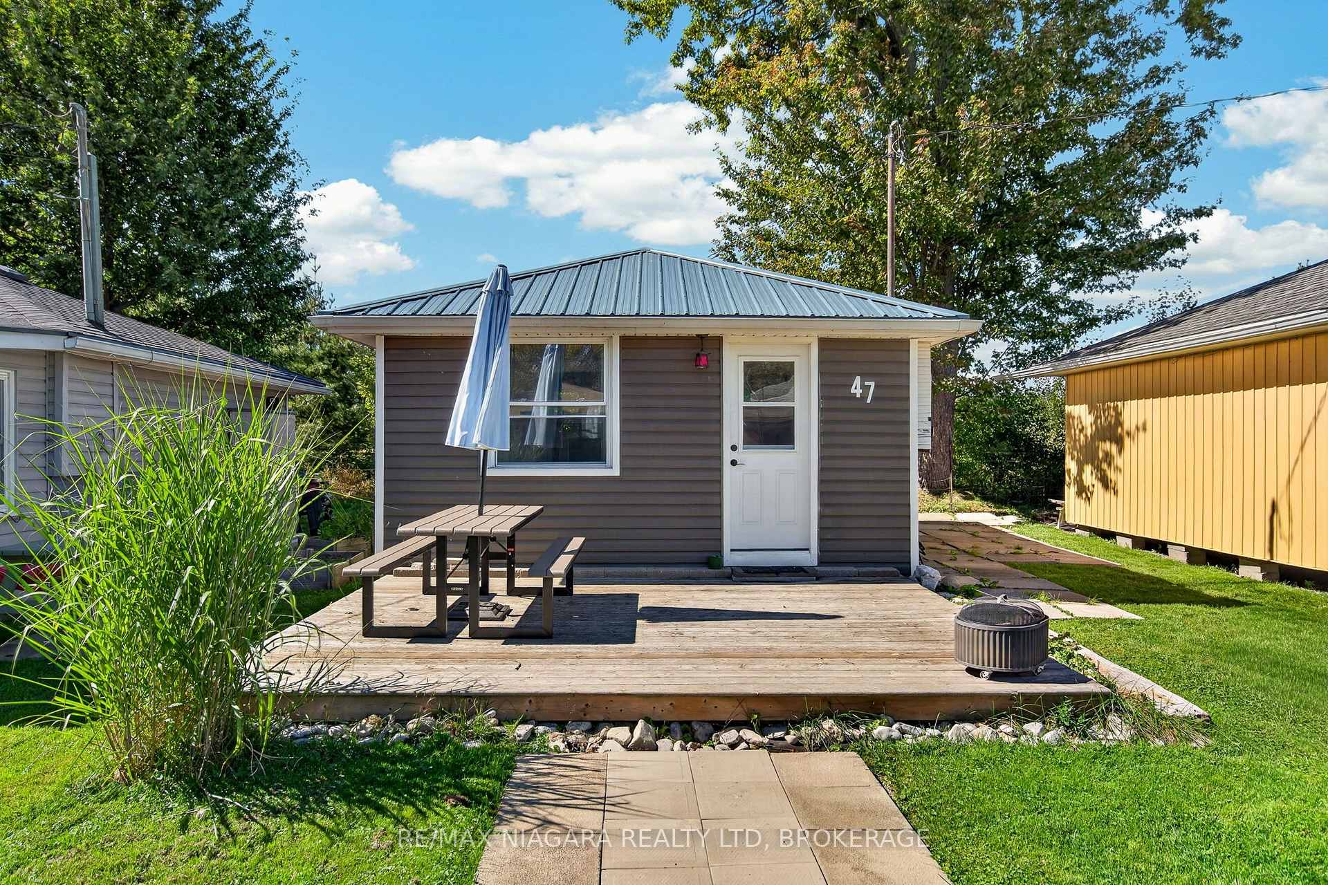 Photo of Unit 47, 11046 Lakeshore Road