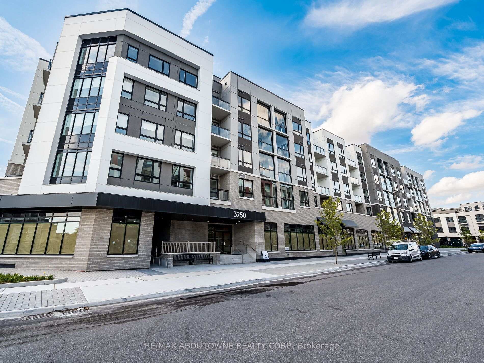 Photo 3 of Unit 308, 3250 Carding Mill Trail, Oakville, Glenorchy — HOMEH
