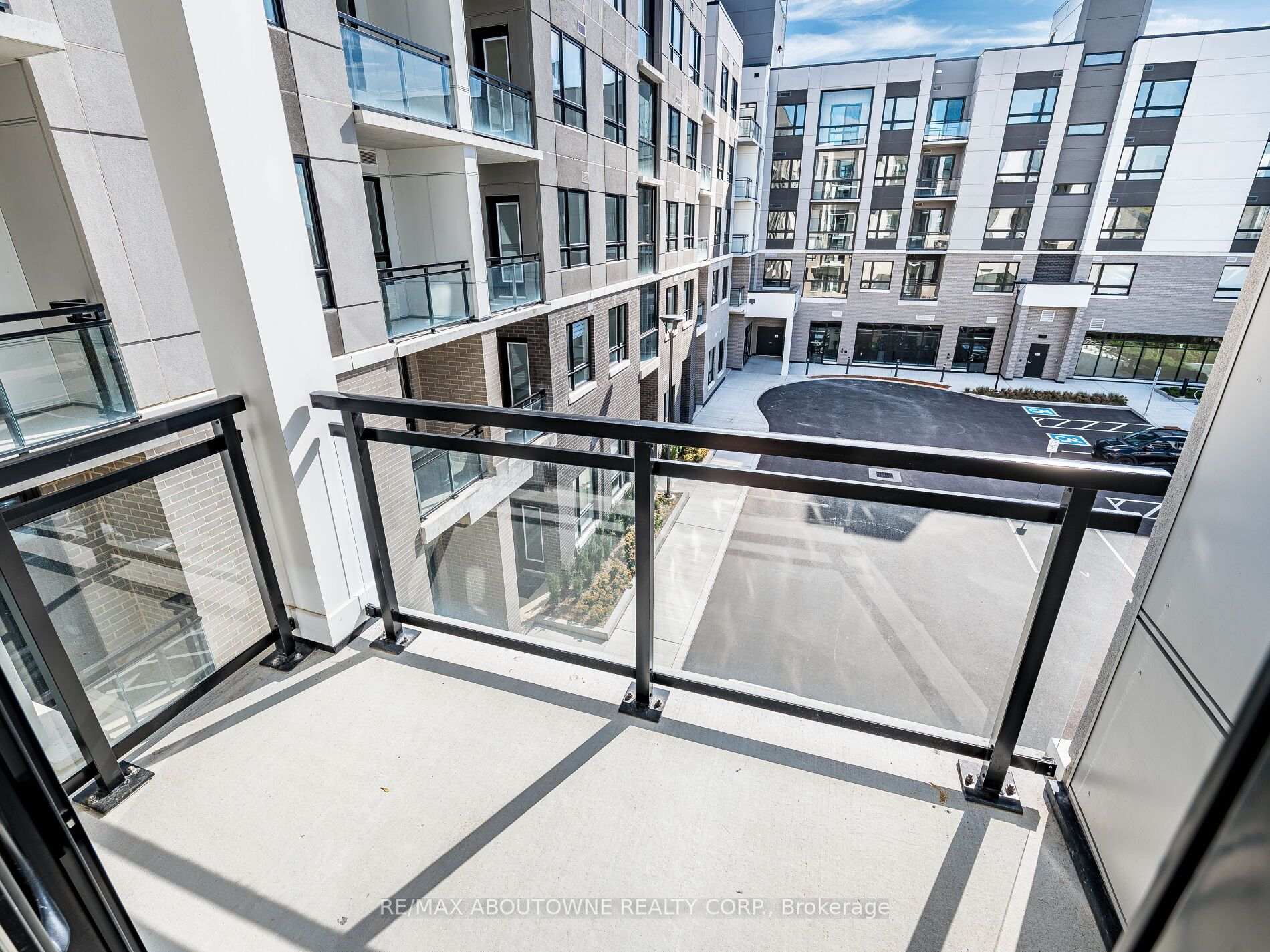 Photo 30 of Unit 308, 3250 Carding Mill Trail, Oakville, Glenorchy — HOMEH