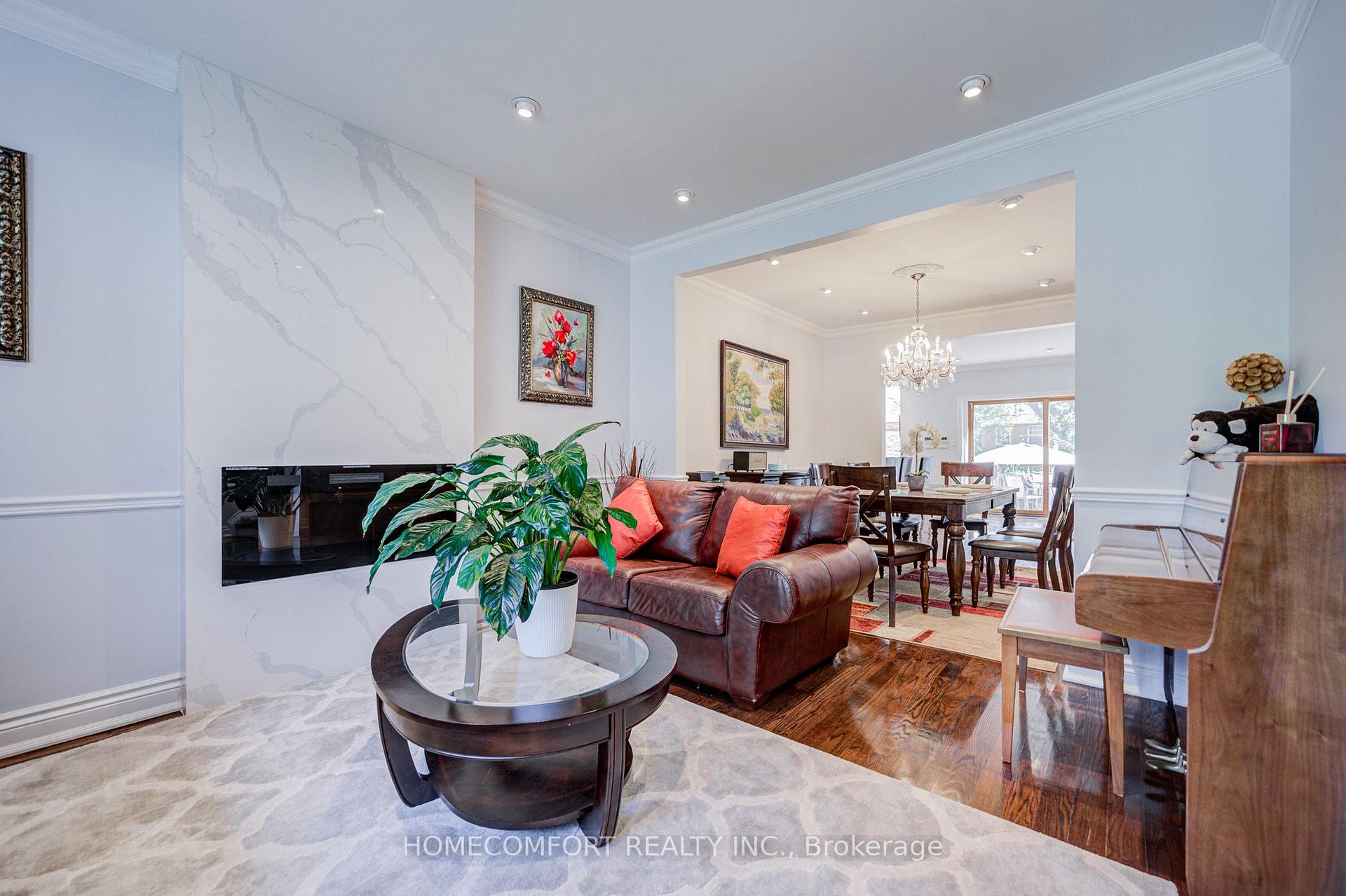 Photo 2 of 319 Rumsey Road, Toronto, Leaside — HOMEH