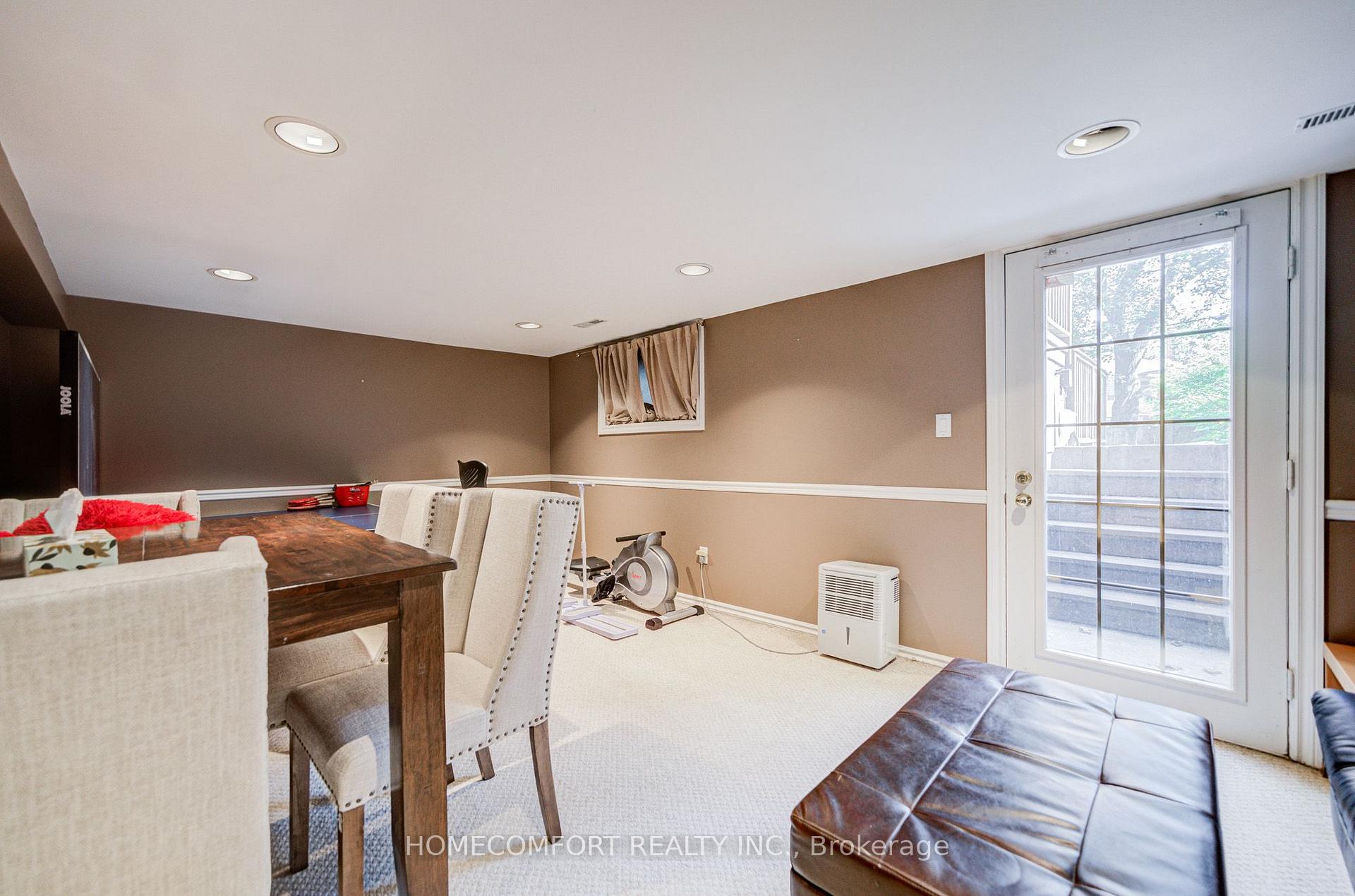 Photo 39 of 319 Rumsey Road, Toronto, Leaside — HOMEH