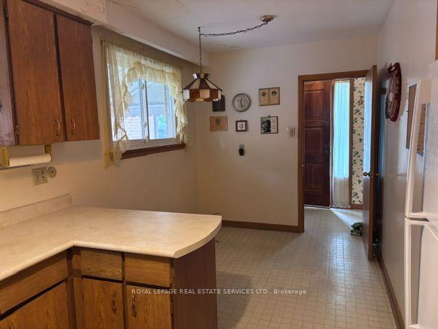 Photo 10 of 305 La Rose Avenue, Etobicoke, Willowridge-Martingrove-Richview — HOMEH