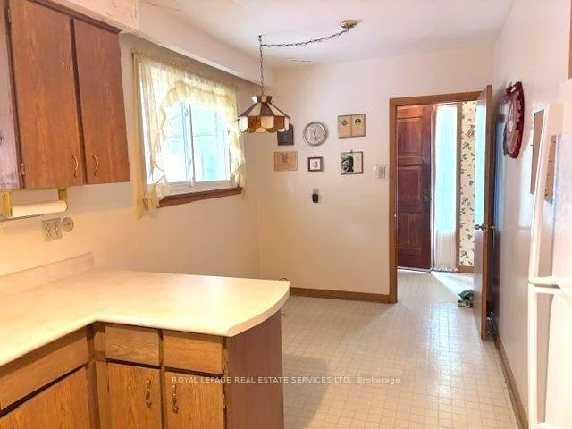 Photo 38 of 305 La Rose Avenue, Etobicoke, Willowridge-Martingrove-Richview — HOMEH