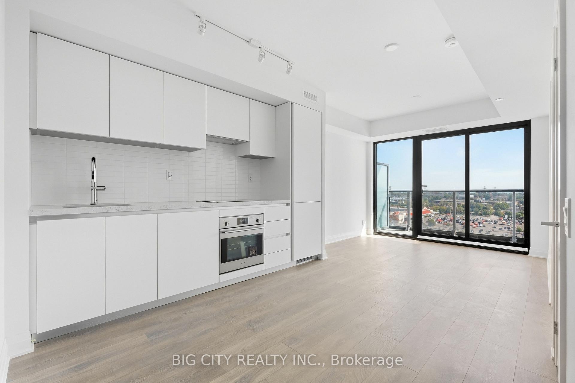Photo 6 of Unit 1101, 25 Frederick Todd Way, Toronto, Thorncliffe Park — HOMEH