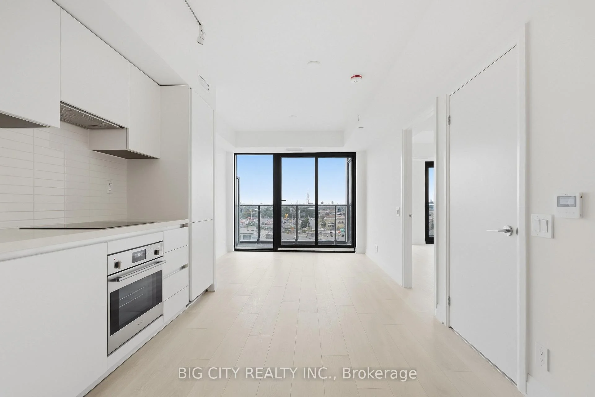 Photo 5 of Unit 1101, 25 Frederick Todd Way, Toronto, Thorncliffe Park — HOMEH