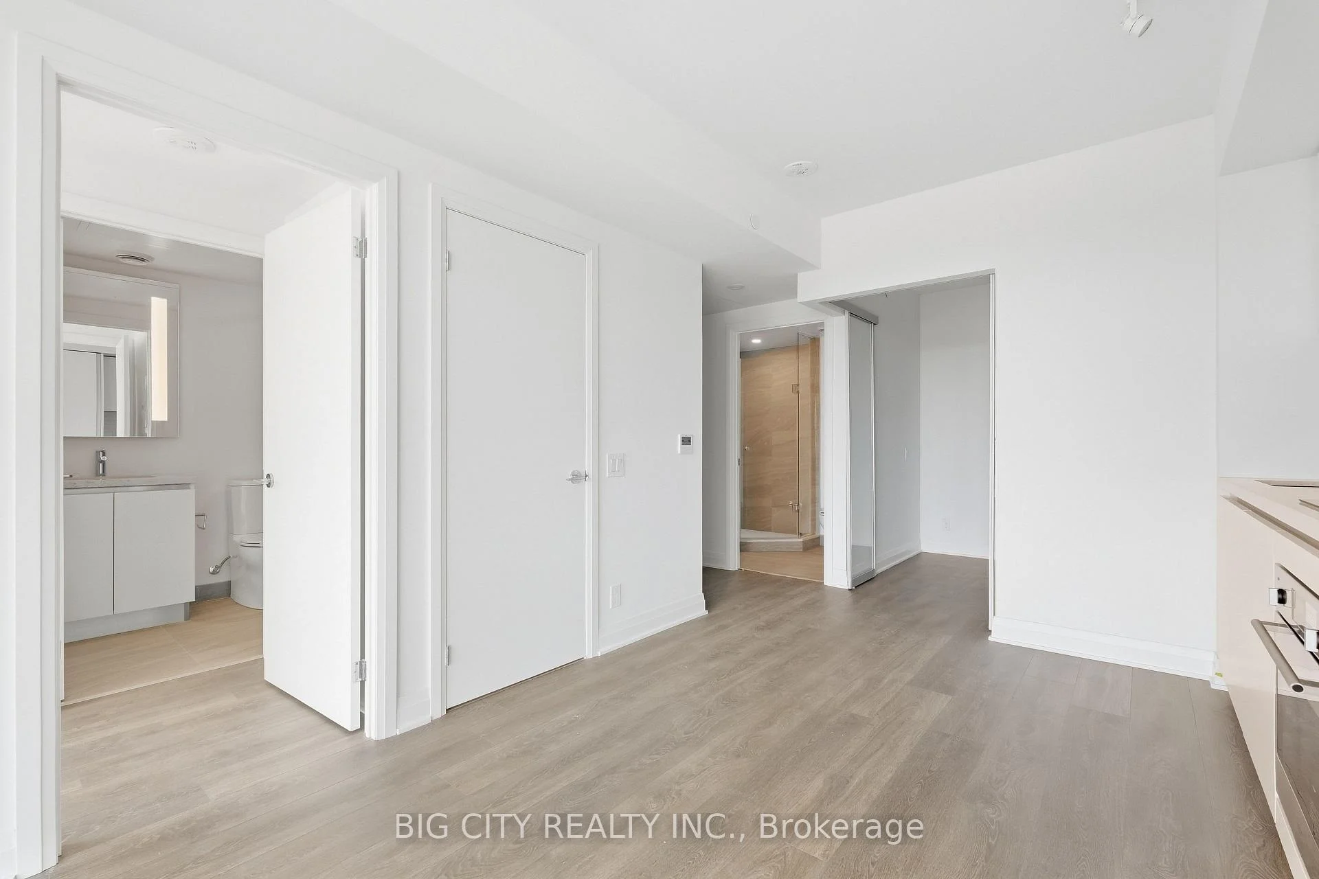 Photo 14 of Unit 1101, 25 Frederick Todd Way, Toronto, Thorncliffe Park — HOMEH