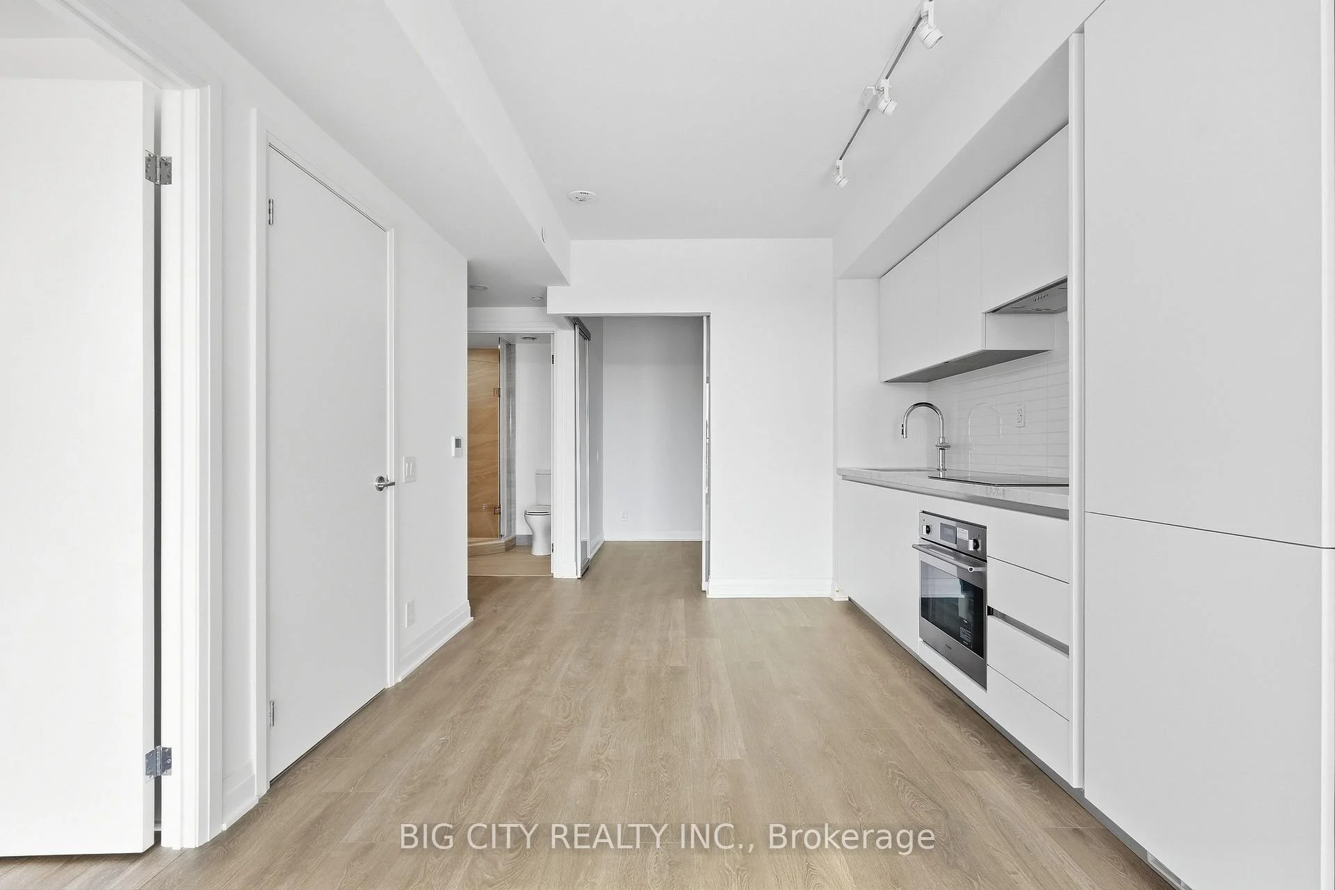 Photo 24 of Unit 1101, 25 Frederick Todd Way, Toronto, Thorncliffe Park — HOMEH