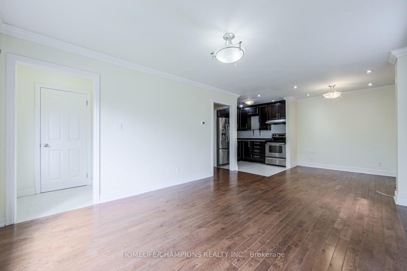 Photo 3 of 4300 Lawrence Avenue E, Scarborough, West Hill — HOMEH