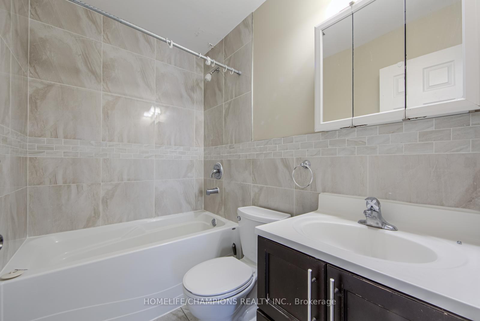 Photo 6 of 4300 Lawrence Avenue E, Scarborough, West Hill — HOMEH