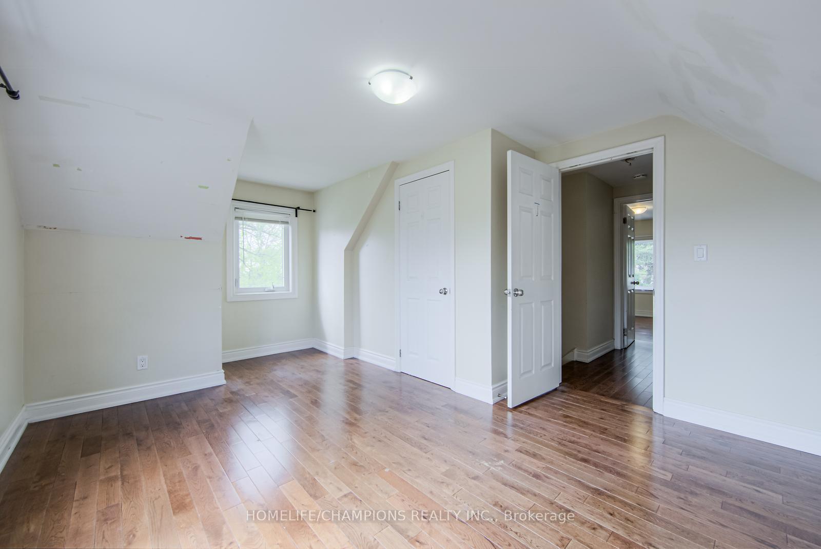 Photo 8 of 4300 Lawrence Avenue E, Scarborough, West Hill — HOMEH