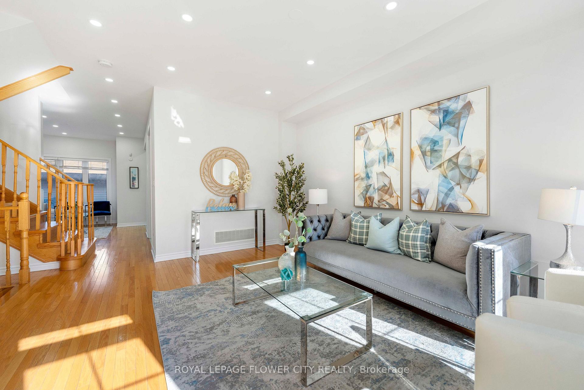 Photo 5 of 2761 William Jackson Drive, Pickering, Duffin Heights — HOMEH