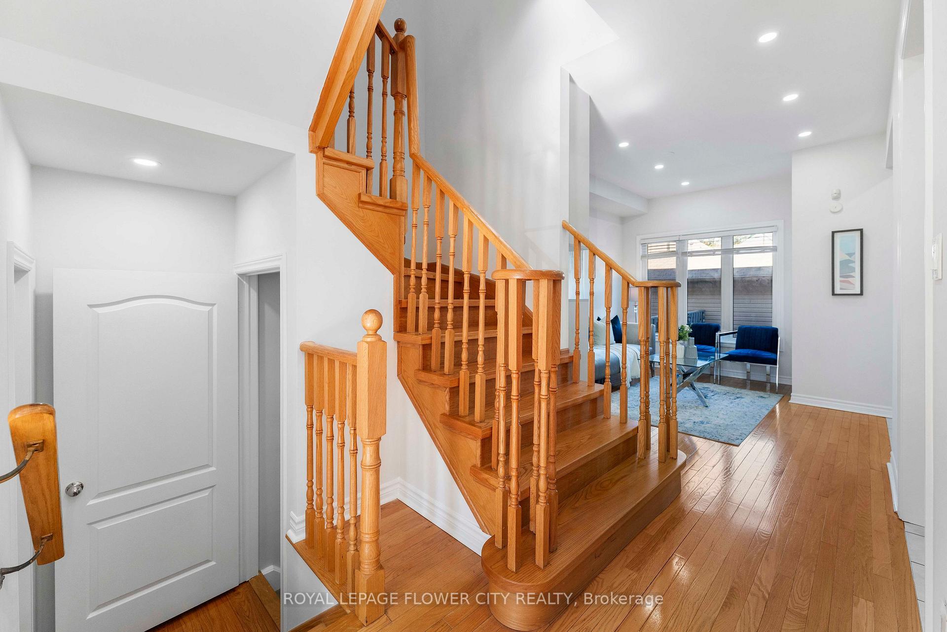 Photo 9 of 2761 William Jackson Drive, Pickering, Duffin Heights — HOMEH