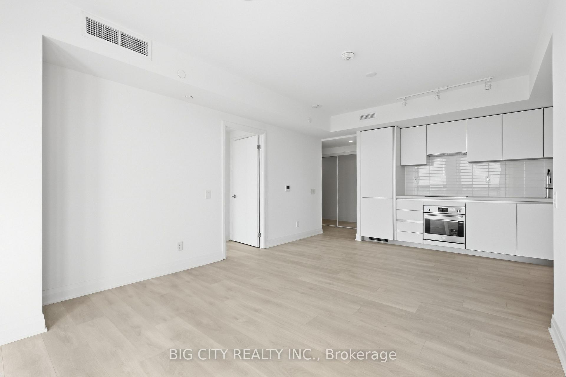 Photo 18 of Unit 1810, 25 Frederick Todd Way, Toronto, Thorncliffe Park — HOMEH
