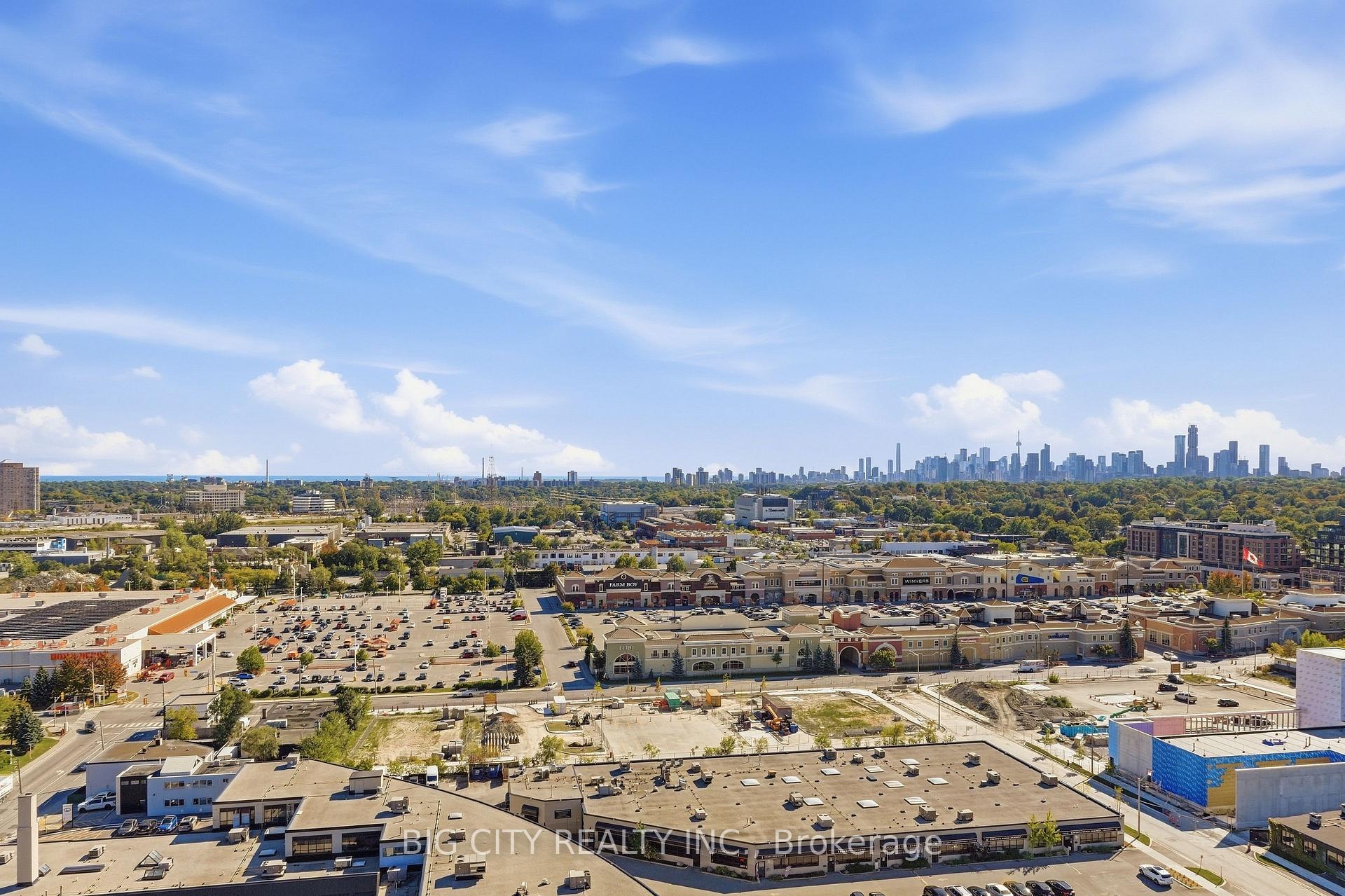 Photo 3 of Unit 1810, 25 Frederick Todd Way, Toronto, Thorncliffe Park — HOMEH