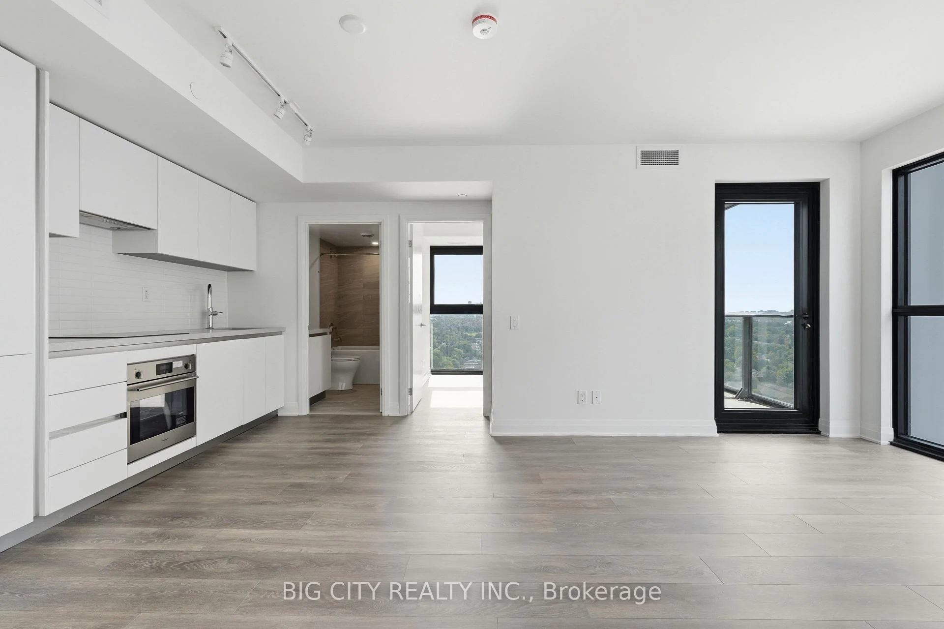 Photo 9 of Unit 1810, 25 Frederick Todd Way, Toronto, Thorncliffe Park — HOMEH