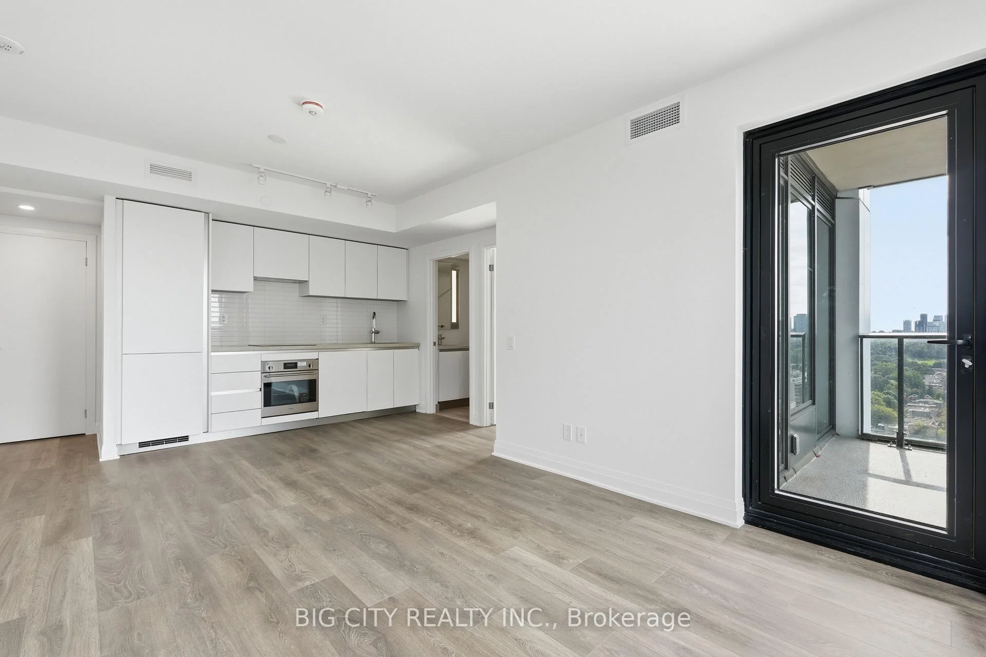 Photo 11 of Unit 1810, 25 Frederick Todd Way, Toronto, Thorncliffe Park — HOMEH