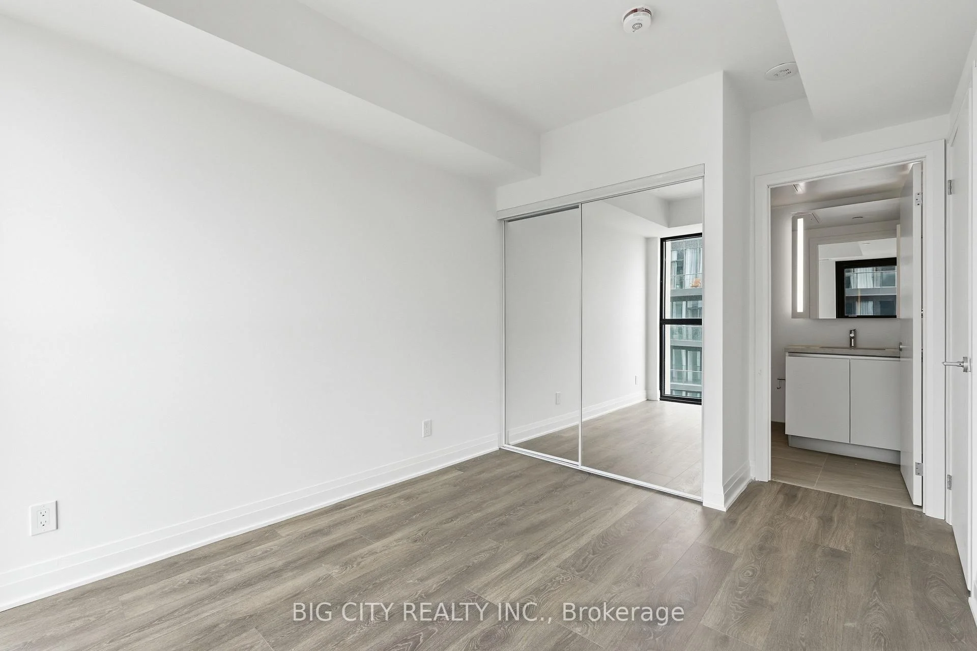 Photo 19 of Unit 1810, 25 Frederick Todd Way, Toronto, Thorncliffe Park — HOMEH