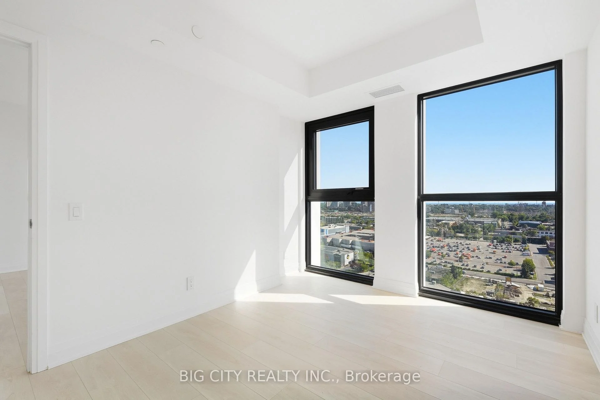 Photo 25 of Unit 1810, 25 Frederick Todd Way, Toronto, Thorncliffe Park — HOMEH