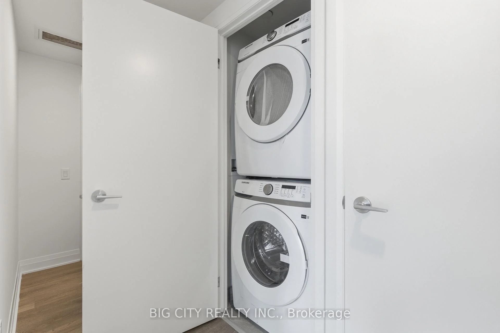 Photo 33 of Unit 1810, 25 Frederick Todd Way, Toronto, Thorncliffe Park — HOMEH