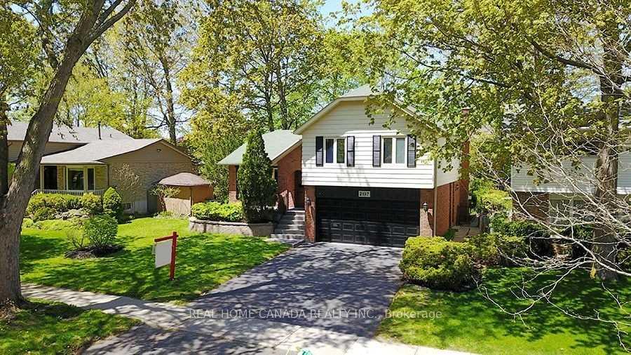 Photo 3 of 2197 Dunedin Road, Oakville, Ford — HOMEH