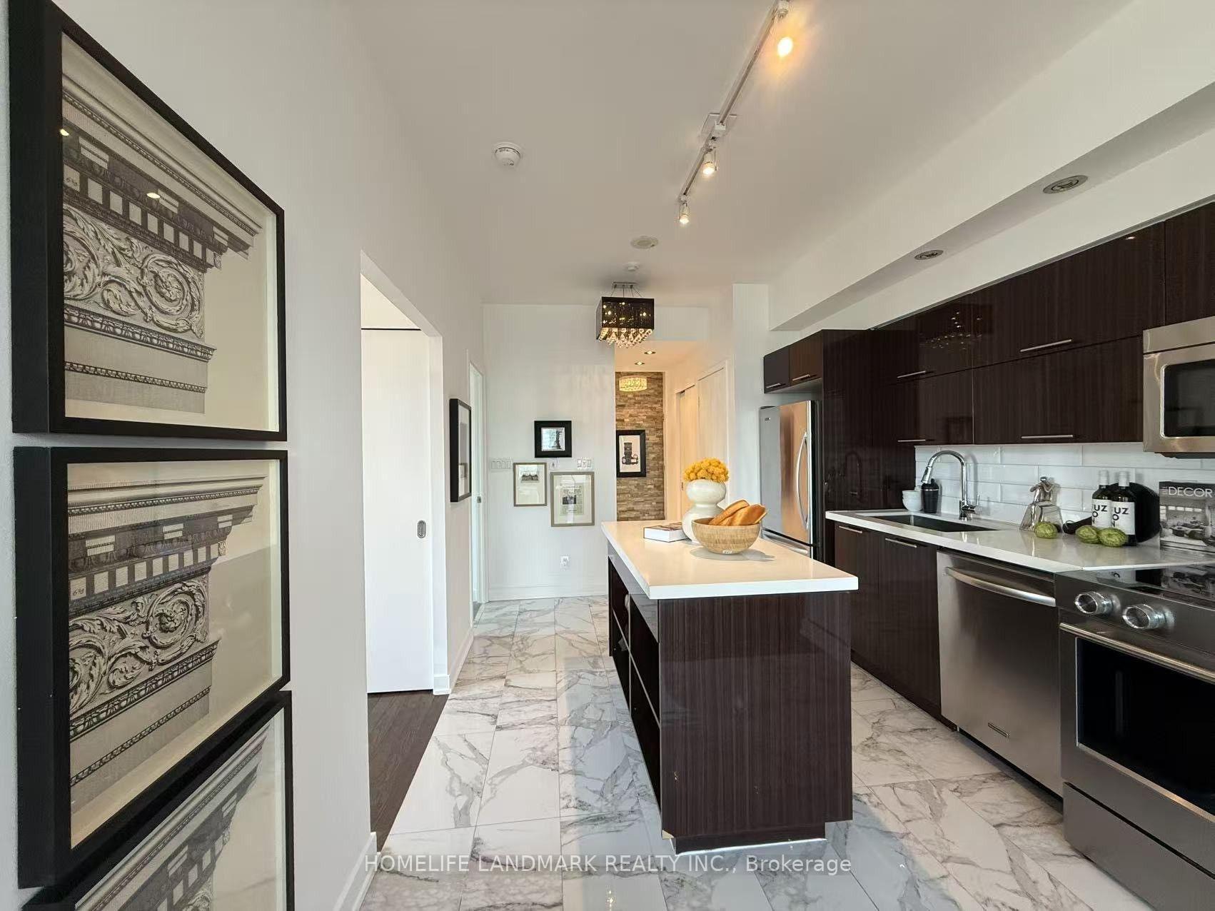 Photo 2 of Unit 3303, 126 Simcoe Street, Toronto, Waterfront Communities — HOMEH