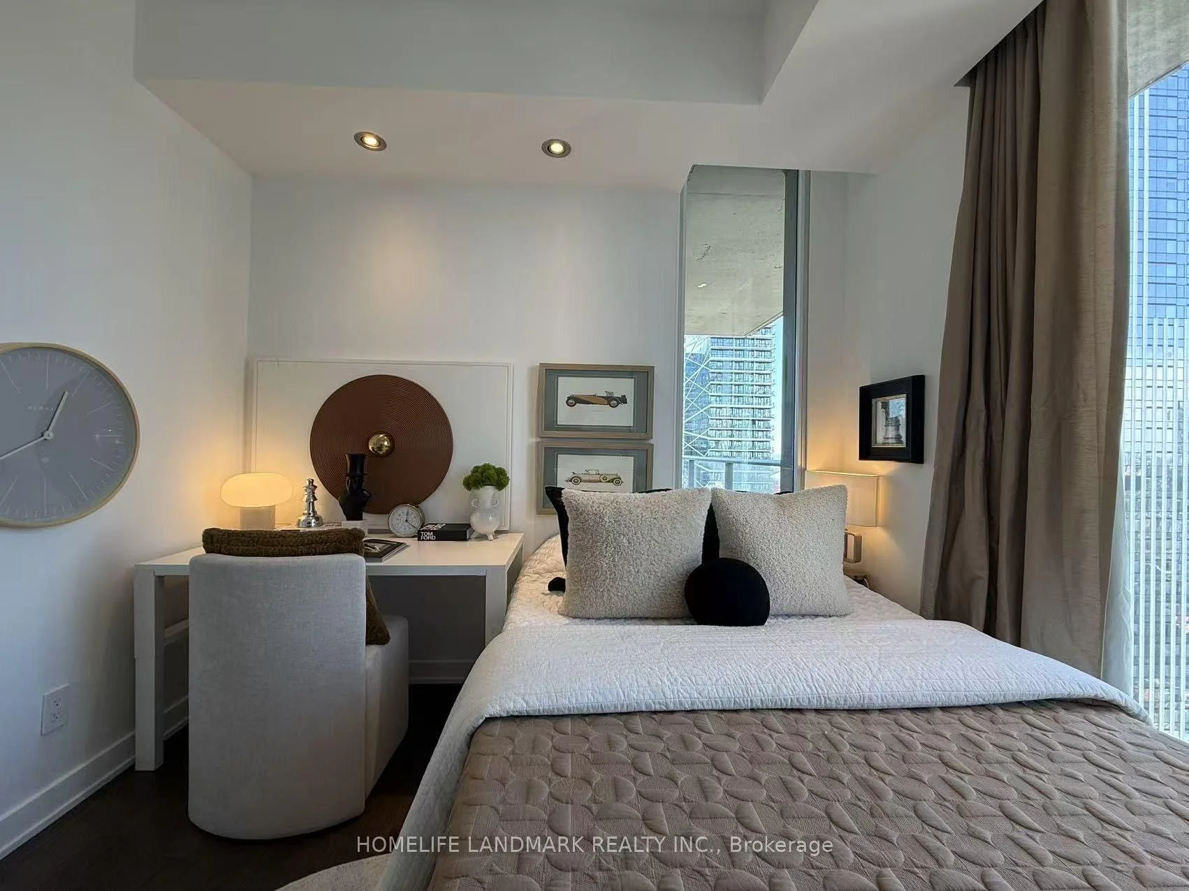 Photo 20 of Unit 3303, 126 Simcoe Street, Toronto, Waterfront Communities — HOMEH