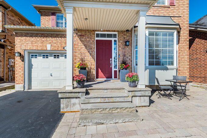 Photo 3 of 154 Valleyway Drive, Brampton, Credit Valley — HOMEH