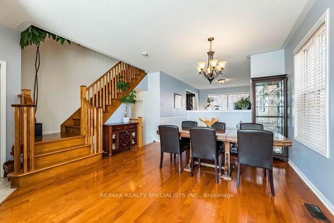 Photo 11 of 154 Valleyway Drive, Brampton, Credit Valley — HOMEH