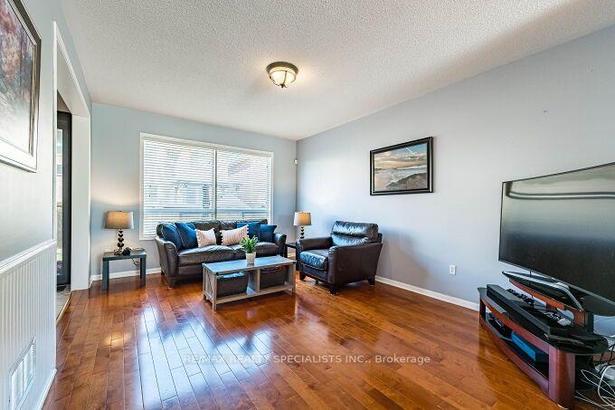 Photo 12 of 154 Valleyway Drive, Brampton, Credit Valley — HOMEH