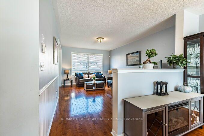 Photo 13 of 154 Valleyway Drive, Brampton, Credit Valley — HOMEH