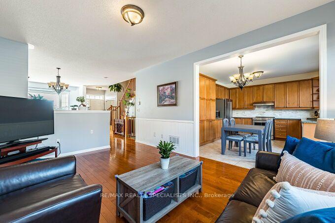 Photo 16 of 154 Valleyway Drive, Brampton, Credit Valley — HOMEH