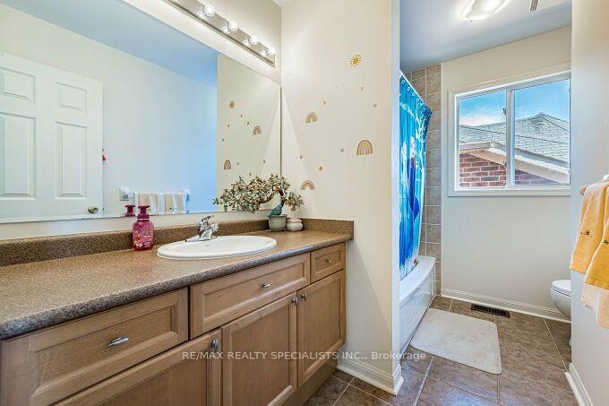 Photo 29 of 154 Valleyway Drive, Brampton, Credit Valley — HOMEH