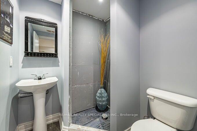 Photo 36 of 154 Valleyway Drive, Brampton, Credit Valley — HOMEH