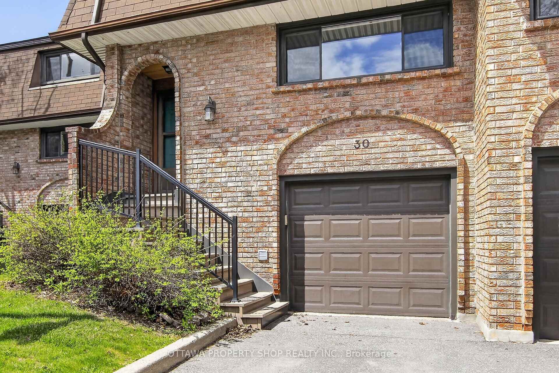 Photo 3 of Unit 30, 2 Bertona Street, Ottawa, Manordale — HOMEH