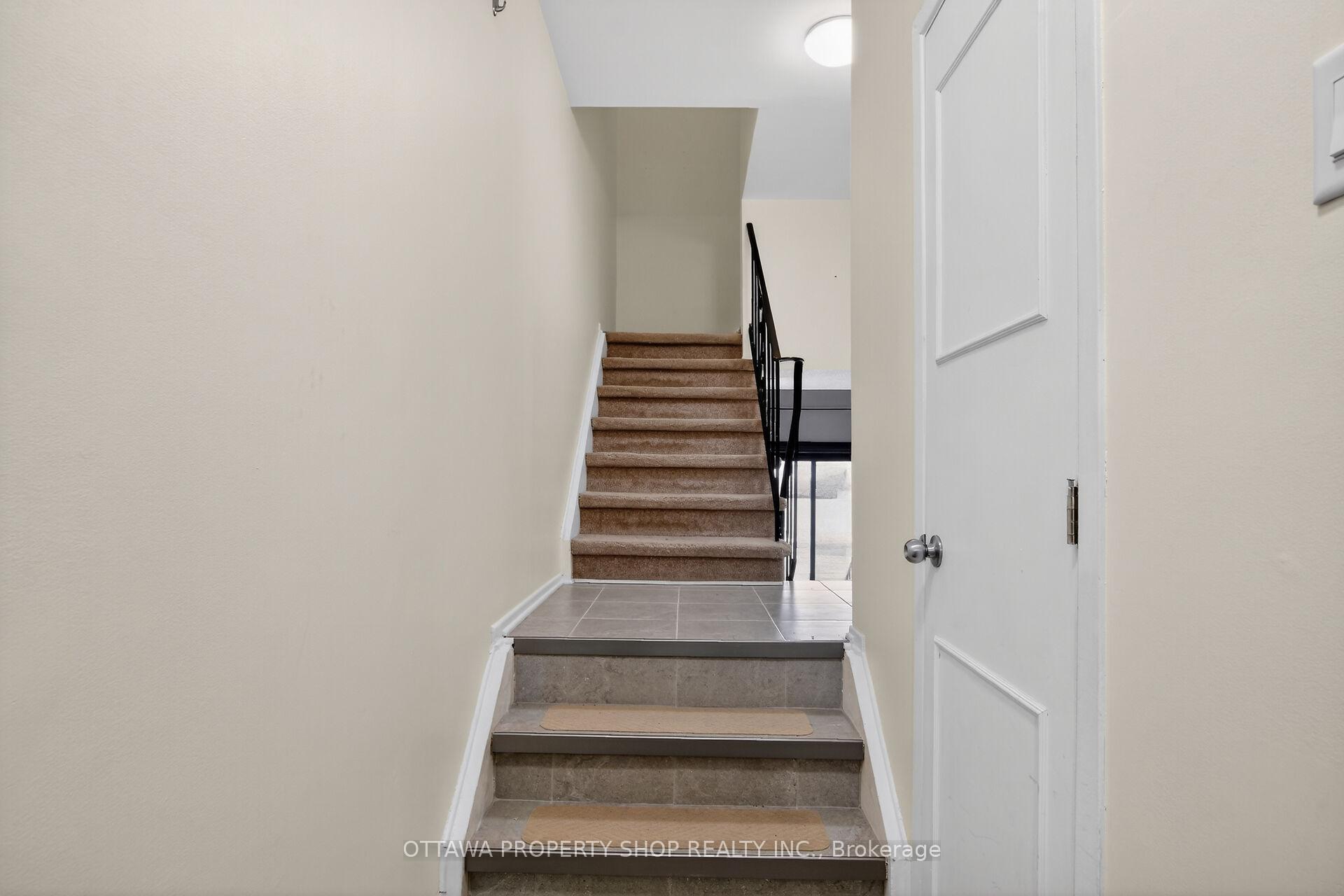 Photo 4 of Unit 30, 2 Bertona Street, Ottawa, Manordale — HOMEH