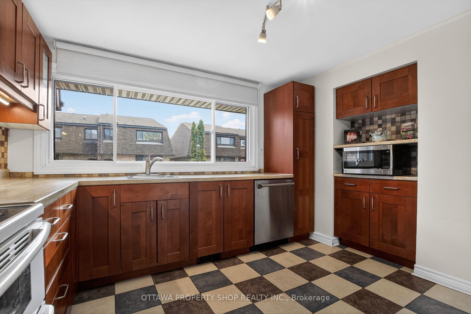 Photo 8 of Unit 30, 2 Bertona Street, Ottawa, Manordale — HOMEH