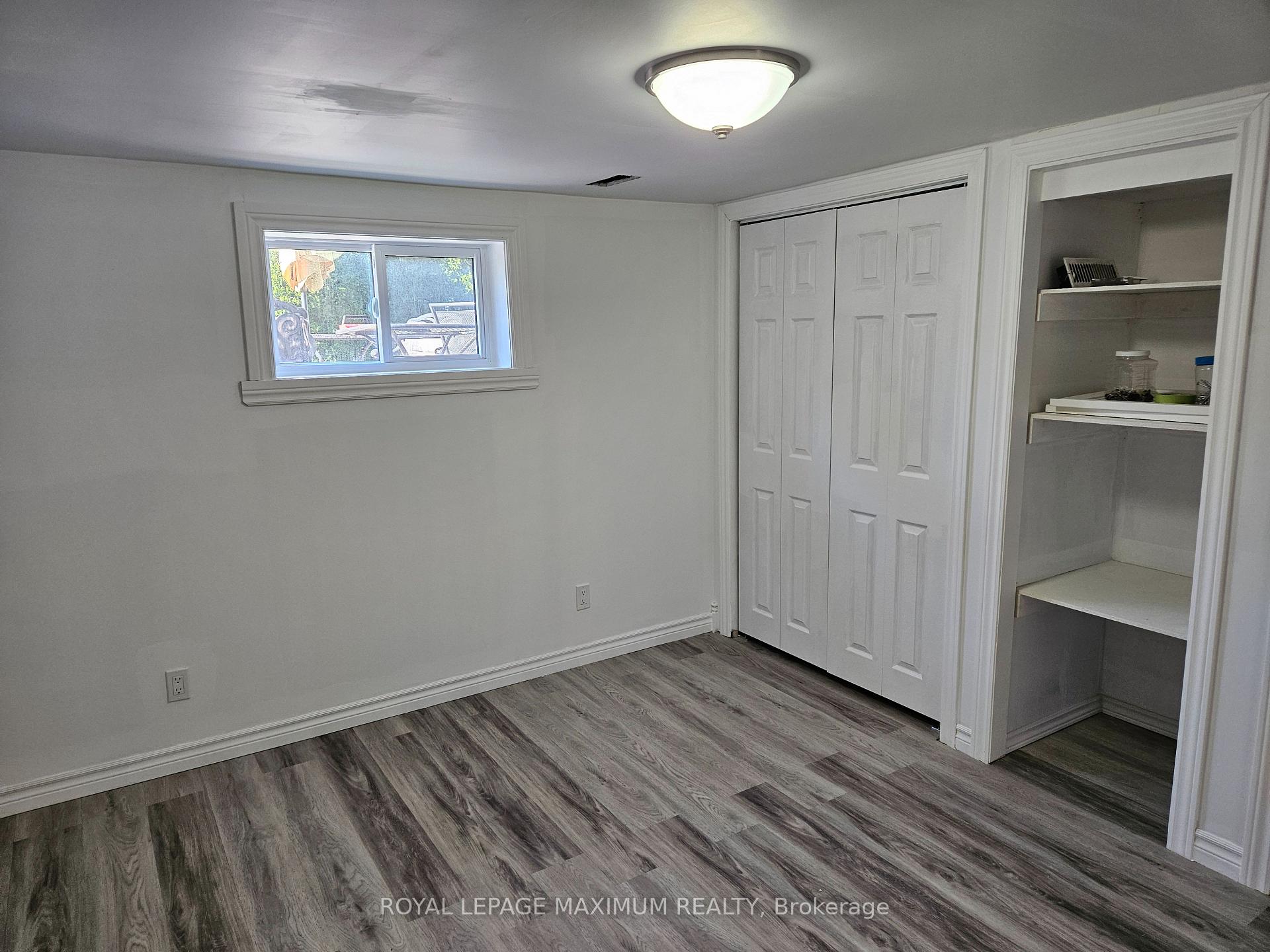 Photo 3 of 21 Darnborough Way, Scarborough, L'Amoreaux — HOMEH