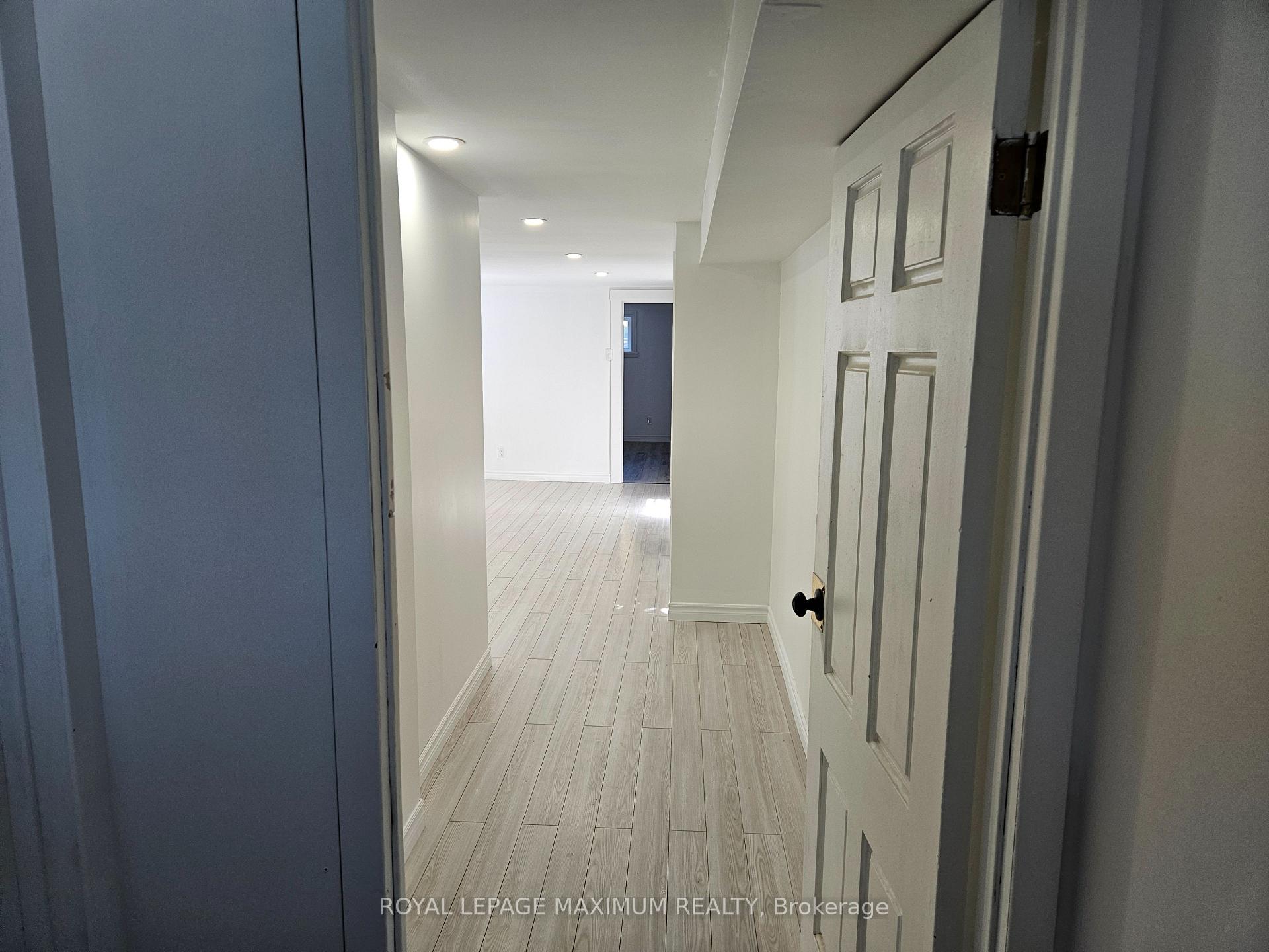 Photo 7 of 21 Darnborough Way, Scarborough, L'Amoreaux — HOMEH