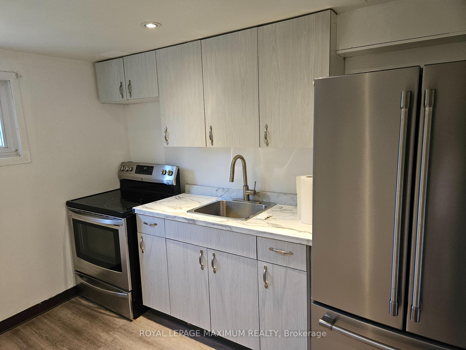 Photo 9 of 21 Darnborough Way, Scarborough, L'Amoreaux — HOMEH