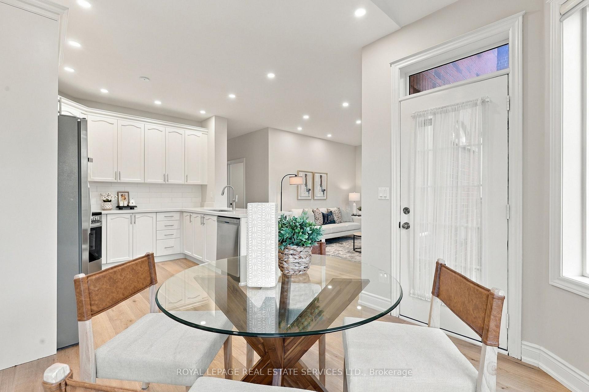 Photo 16 of 3396 Hayhurst Crescent, Oakville, Bronte — HOMEH