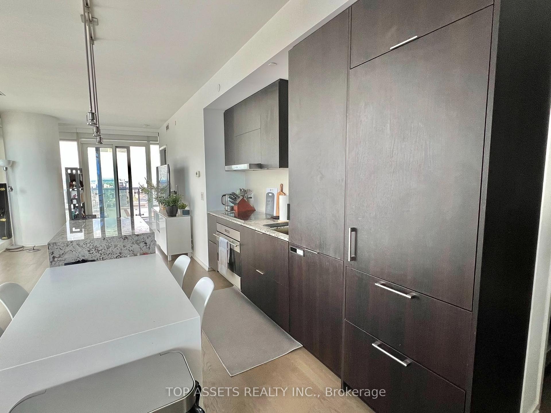 Photo 5 of Unit 4409, 1 Bloor Street E, Toronto, Church-Yonge Corridor — HOMEH