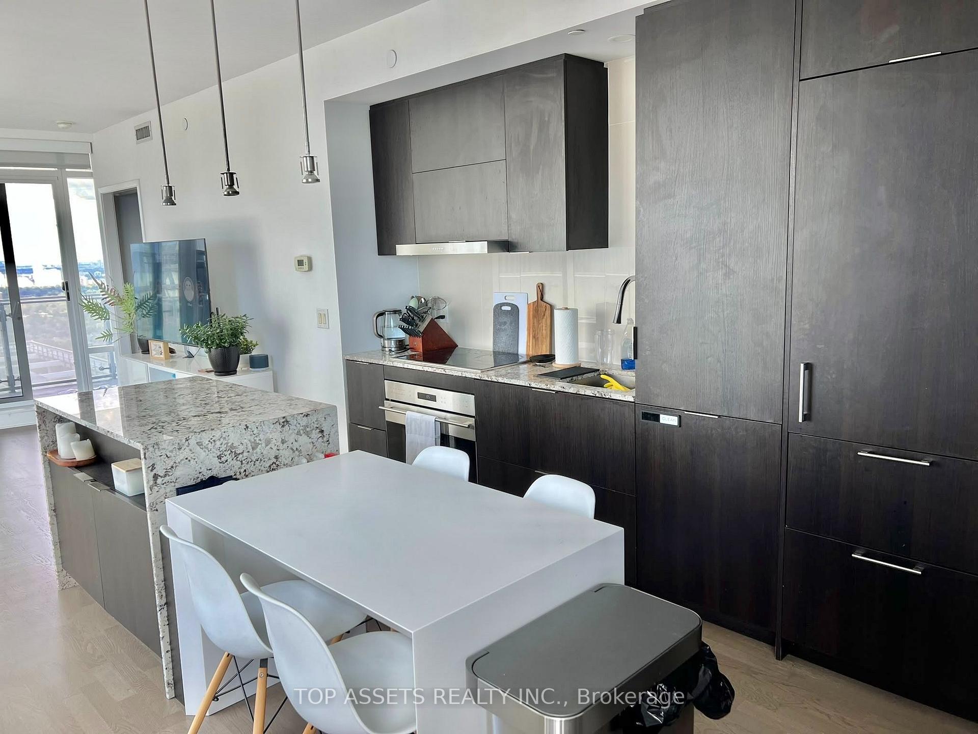 Photo 6 of Unit 4409, 1 Bloor Street E, Toronto, Church-Yonge Corridor — HOMEH