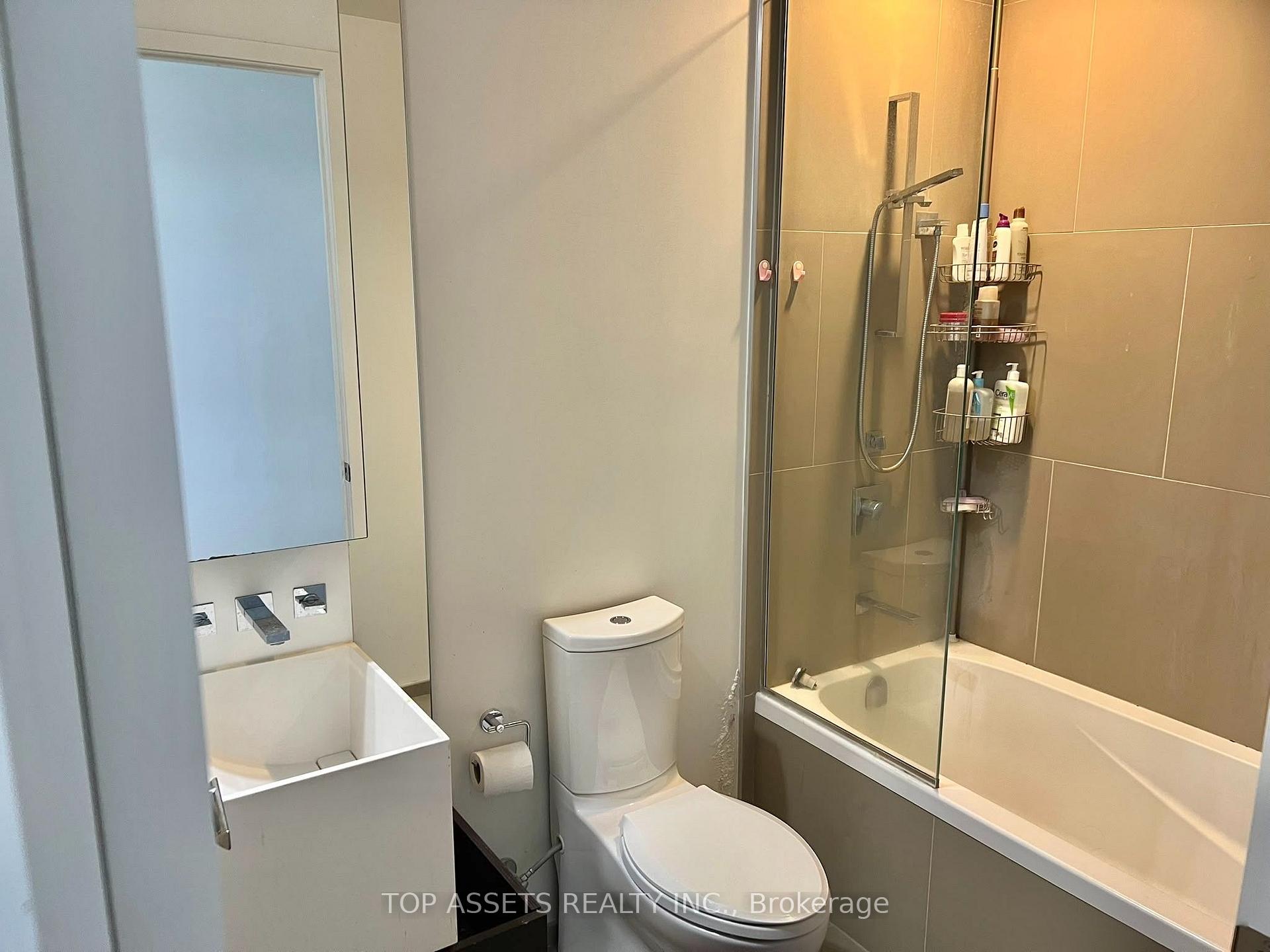 Photo 8 of Unit 4409, 1 Bloor Street E, Toronto, Church-Yonge Corridor — HOMEH