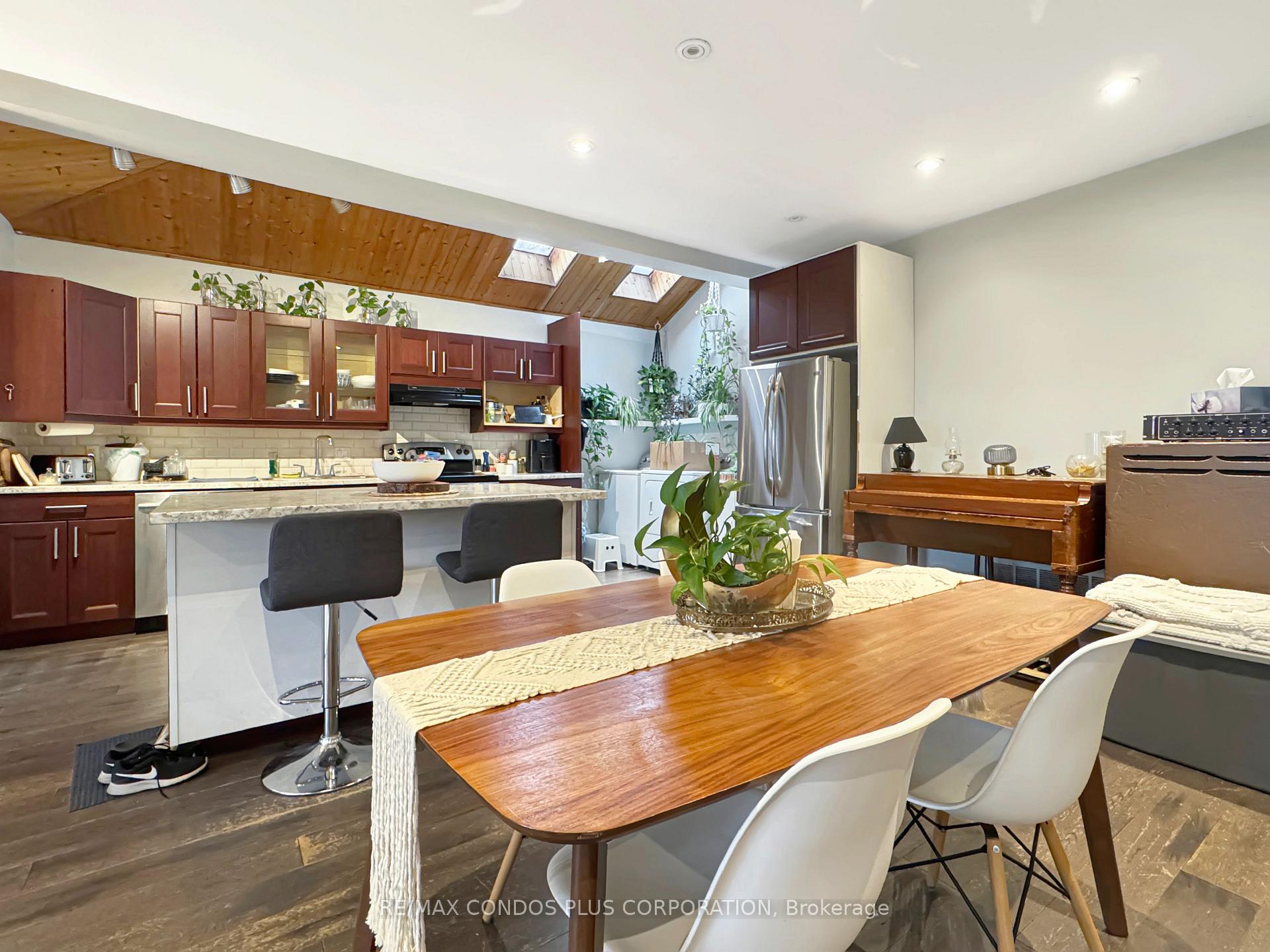 Photo 7 of 869 Beach Boulevard, Hamilton, Hamilton Beach — HOMEH