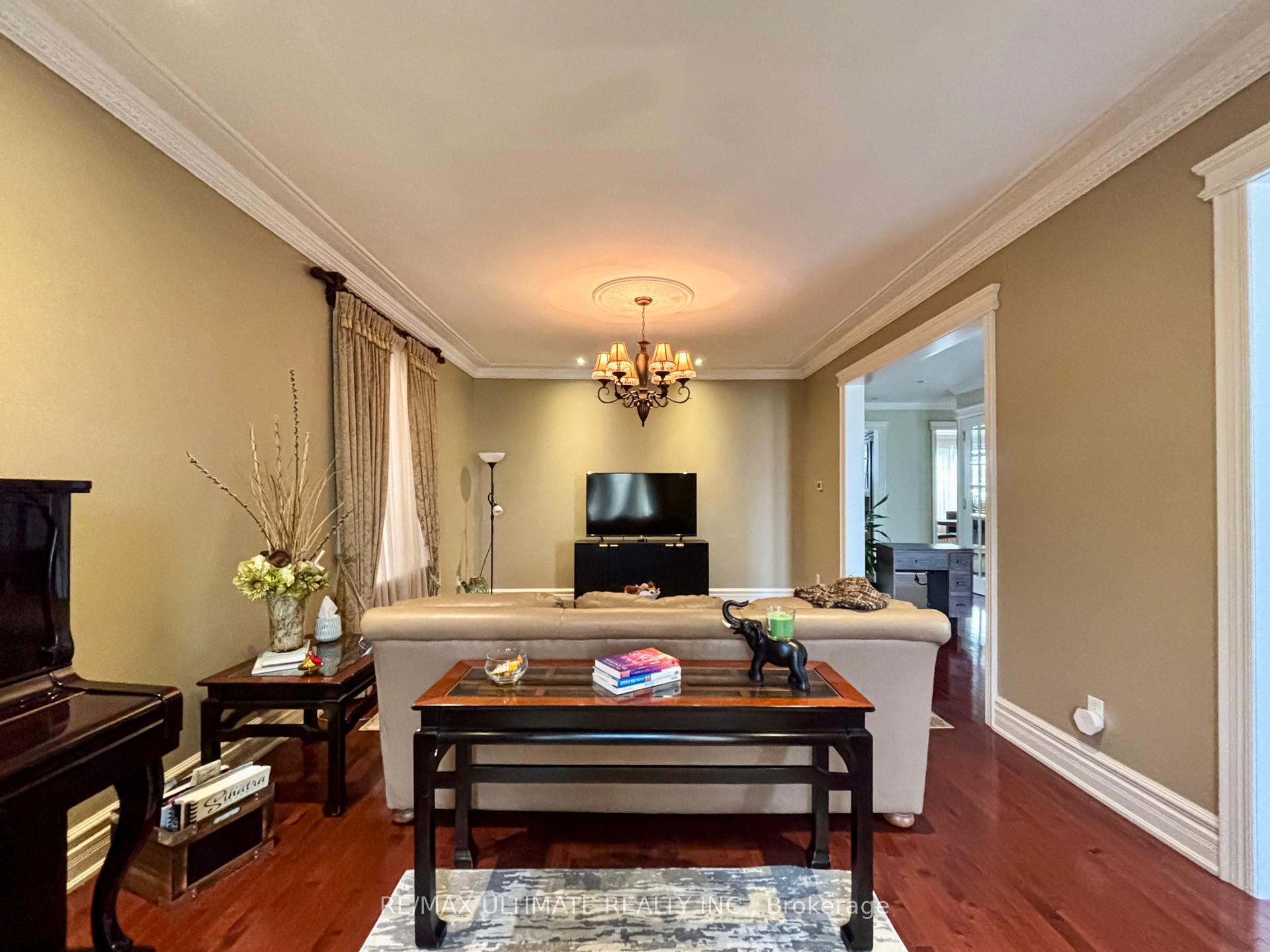 Photo 5 of 38 Wilmar Road, Etobicoke, Islington-City Centre West — HOMEH