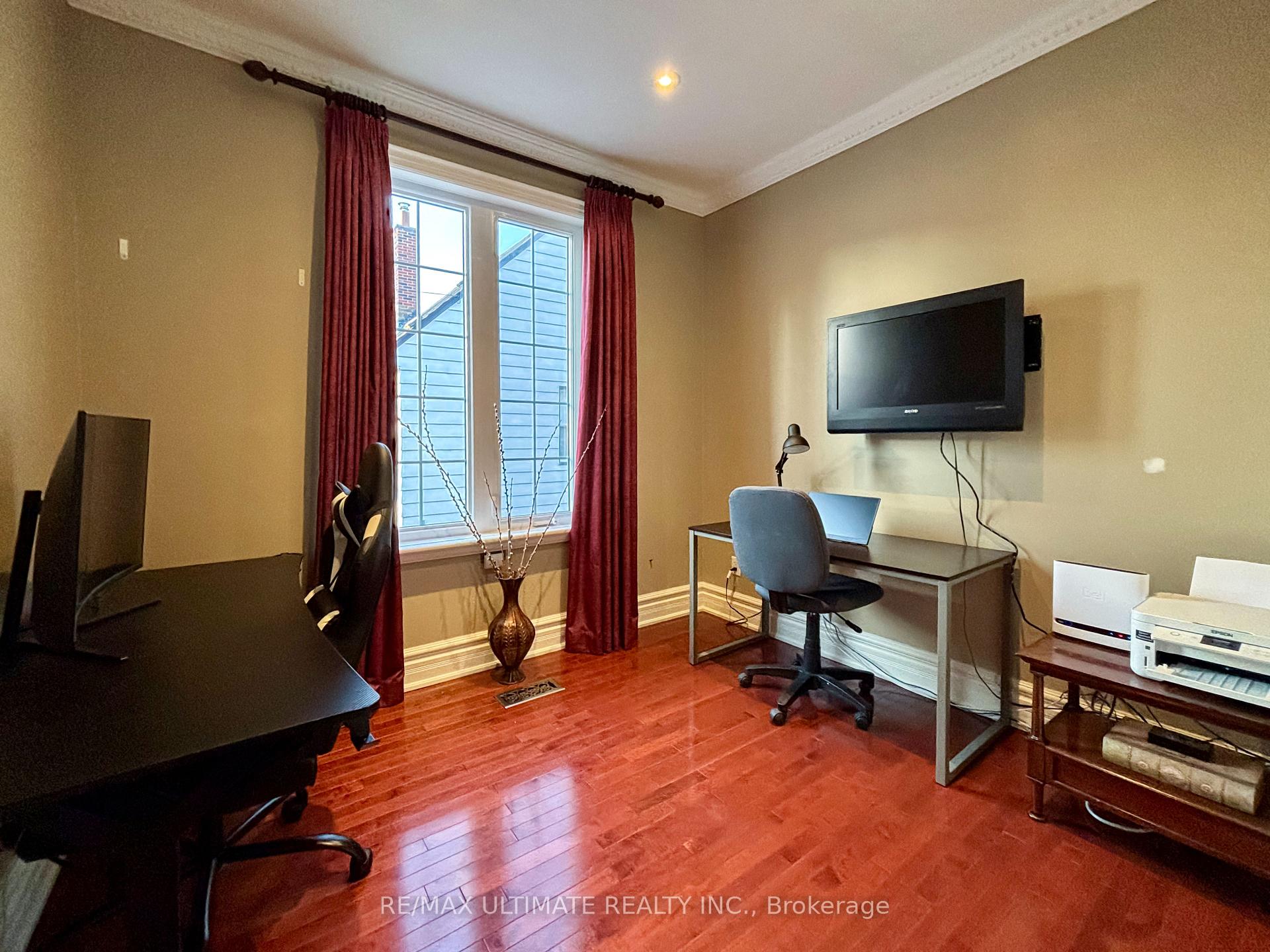 Photo 21 of 38 Wilmar Road, Etobicoke, Islington-City Centre West — HOMEH