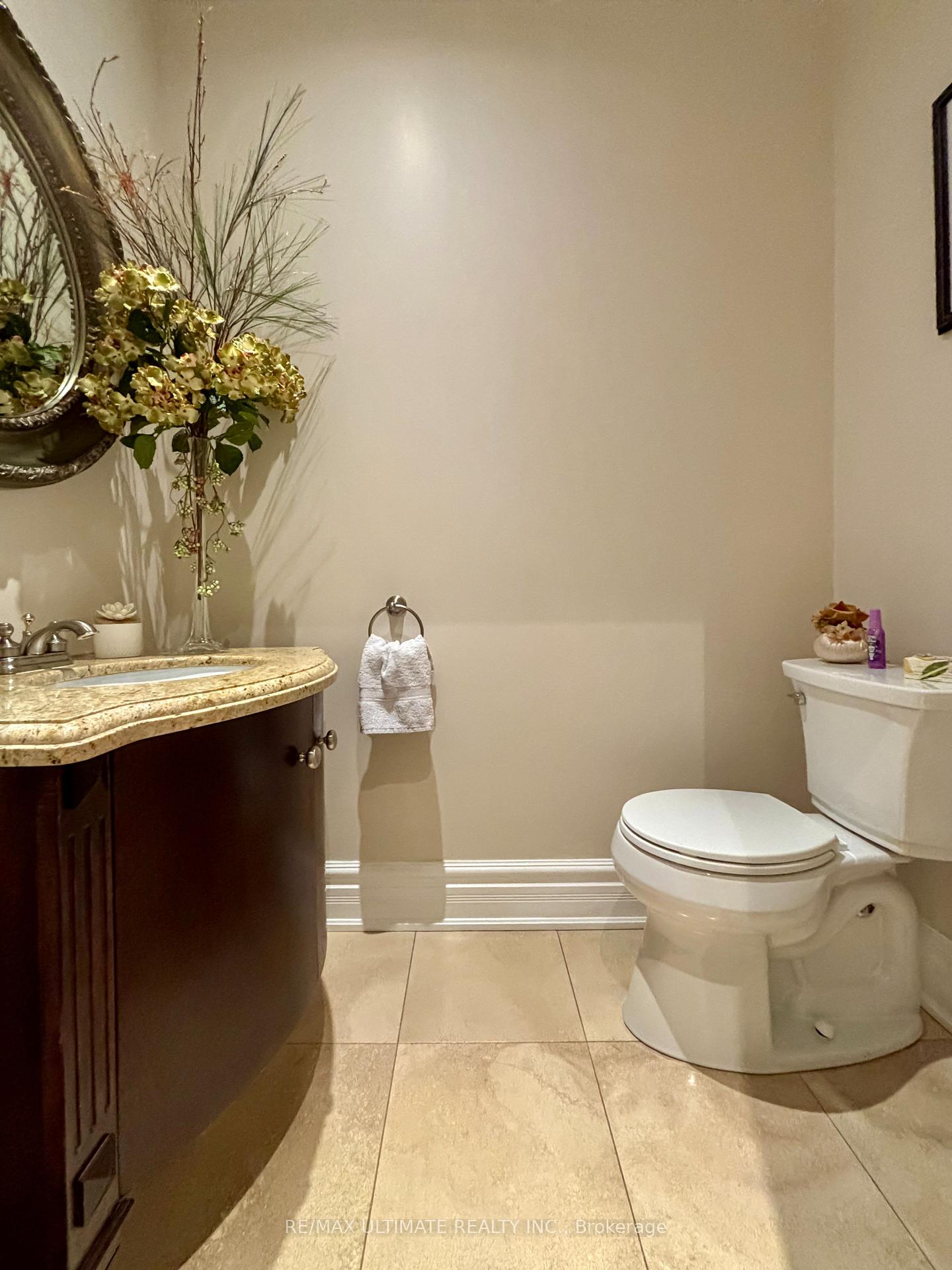 Photo 23 of 38 Wilmar Road, Etobicoke, Islington-City Centre West — HOMEH