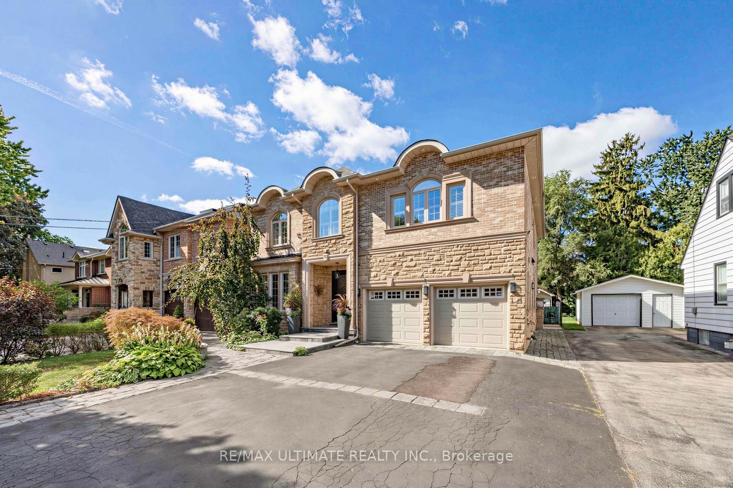 Photo 4 of 38 Wilmar Road, Etobicoke, Islington-City Centre West — HOMEH